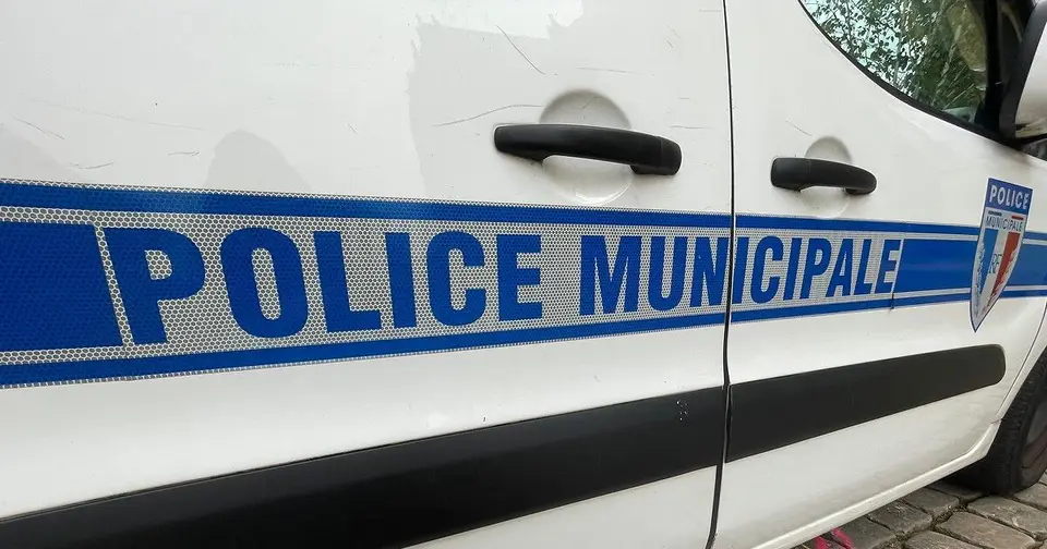 Two municipal police cars set alight in Saint-Martin-d'Hères, investigation launched