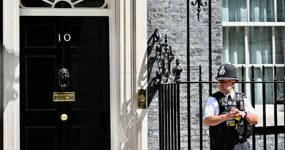 Booking.com a acceptat o listare falsă pentru Downing Street 10, cu plată procesată