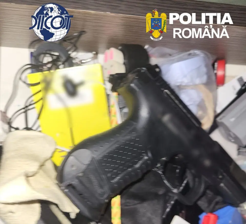 Percheziții în București și trei județe: grup de cinci suspecți ar fi fraudat un om de afaceri cu 605.000 euro