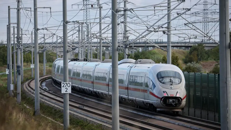 ICE door opened at speed of 200 km/h: Federal Police seek perpetrator in Lower Franconia