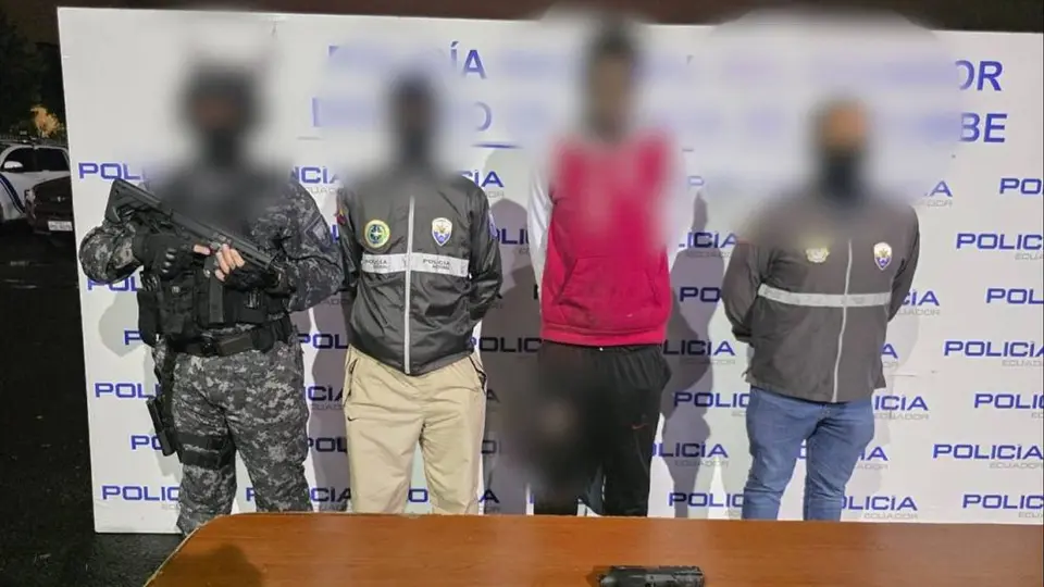 Policía rescata a conductor secuestrado y aprehende a presunto miembro de banda en el sur de Quito