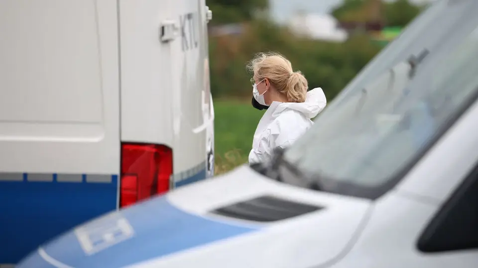 Police search Weisweiler power plant following confession letter – protective suits deployed