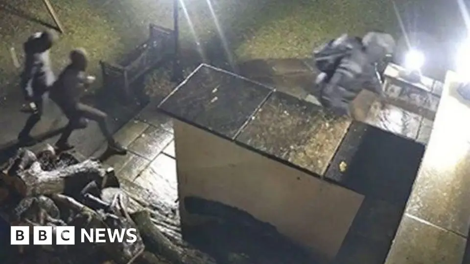 Three men arrested in Leicester over violent £1m sledgehammer burglary in Kimberley
