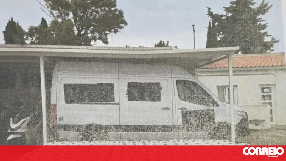 Eight young Spanish citizens detained with 3,750 litres of fuel in Quarteira
