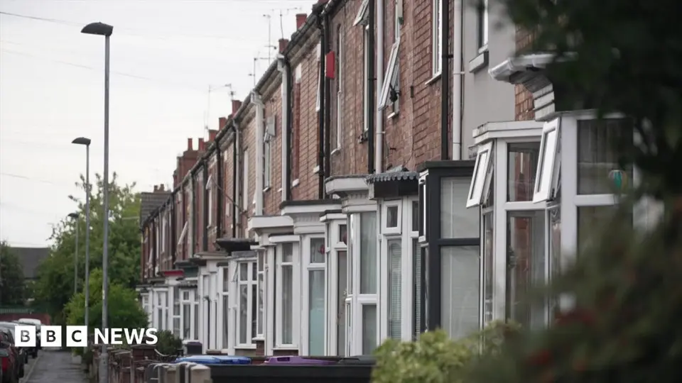 Three arrested in Gainsborough firearms raid on Asquith Street
