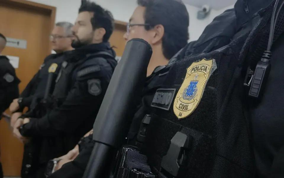 Operação Linha Sombria prende nove em rede de delivery de drogas em Feira de Santana