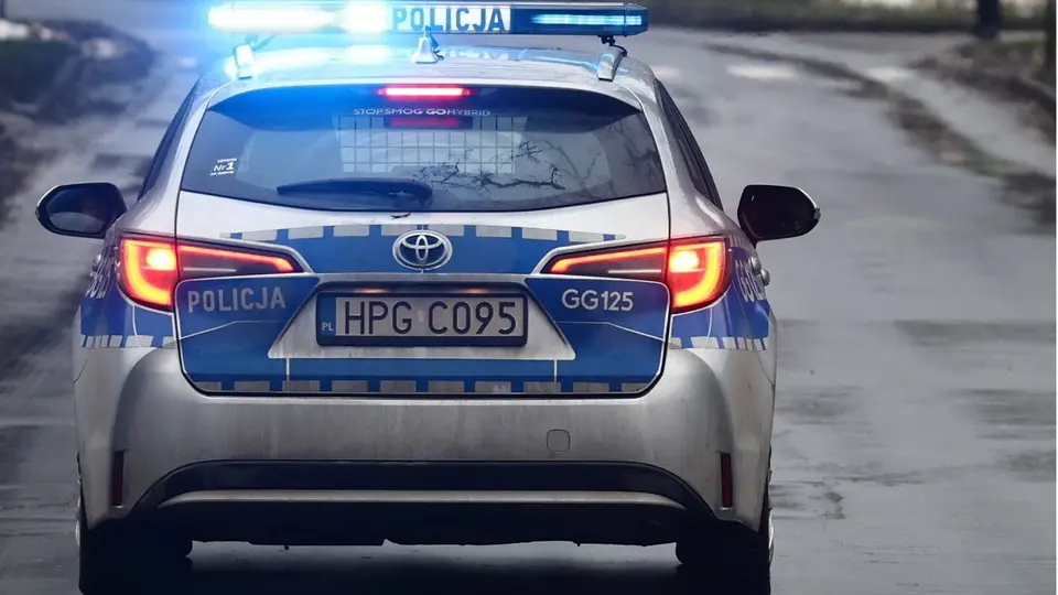 Trzej policjanci z Będzina przed sądem za pobicie chorego 49-latka na stacji paliw