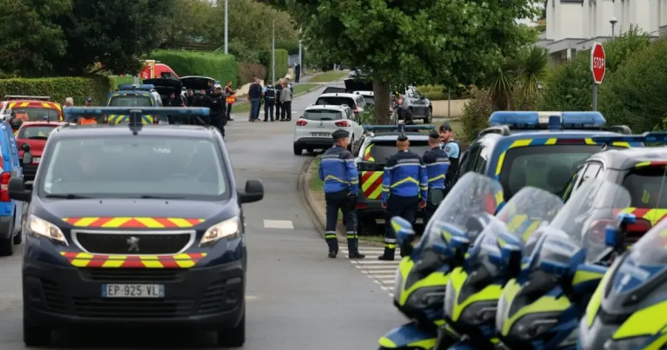 Woman killed by gunfire in Plourin-Lès-Morlaix, gunman in critical condition after suicide attempt