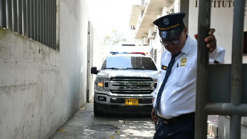 Bodies of 'Bendito Menor' and 'Bebecita' arrive in Barranquilla under heavy police custody