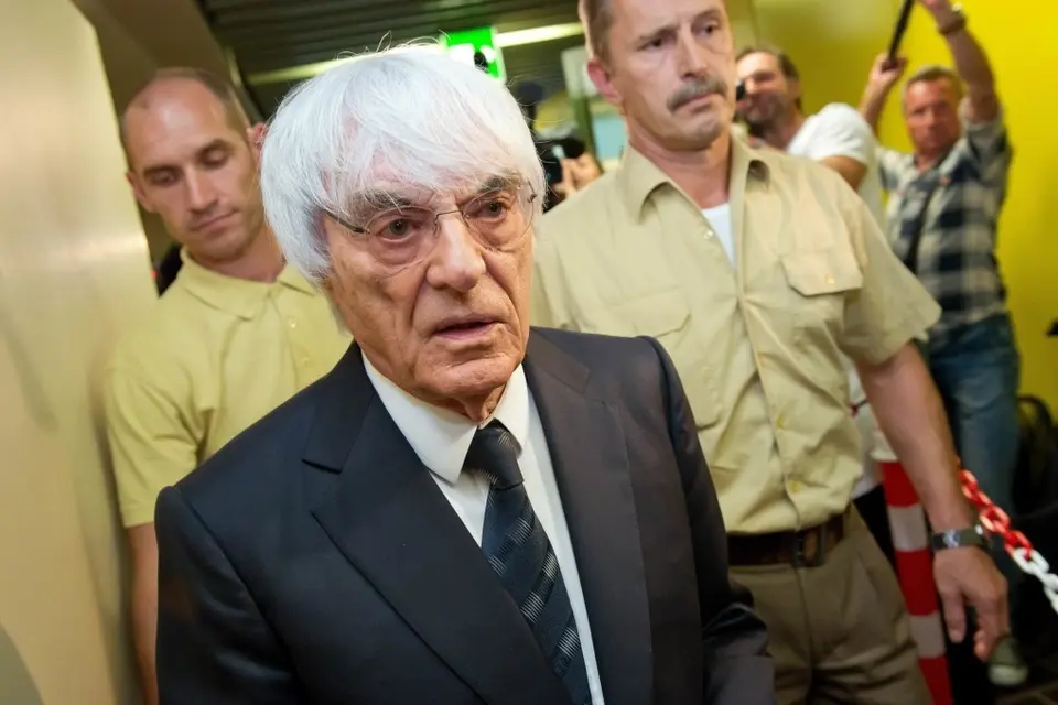 Bernie Ecclestone detido com espingarda em Portugal: caso repete prisão no Brasil em 2022