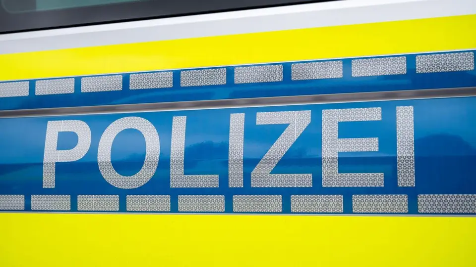 Police find decorative weapons and armour during check in Baden-Württemberg