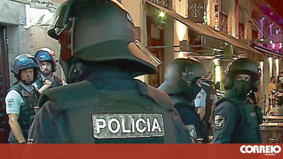 Tourist robbed under threat of stones at Cais de Sodré, Lisbon