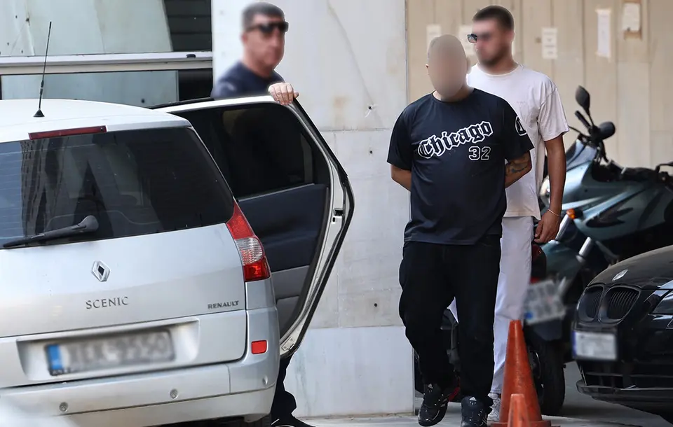 Προφυλάκιση γονέων και Αφγανού για θάνατο βρέφους σε βαλίτσα στην Κυψέλη