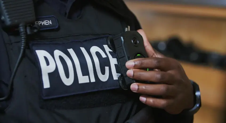 London, Ontario man charged after pointing replica gun at vehicle on Belfield Street
