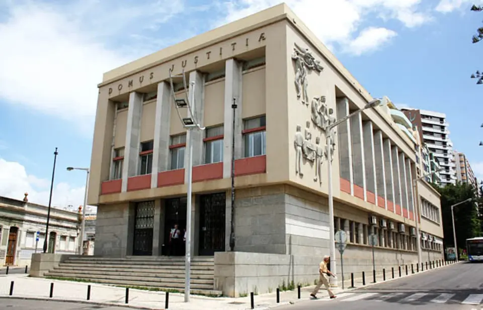 PSP officers from Olhão on trial for Moroccan man's death deny responsibility