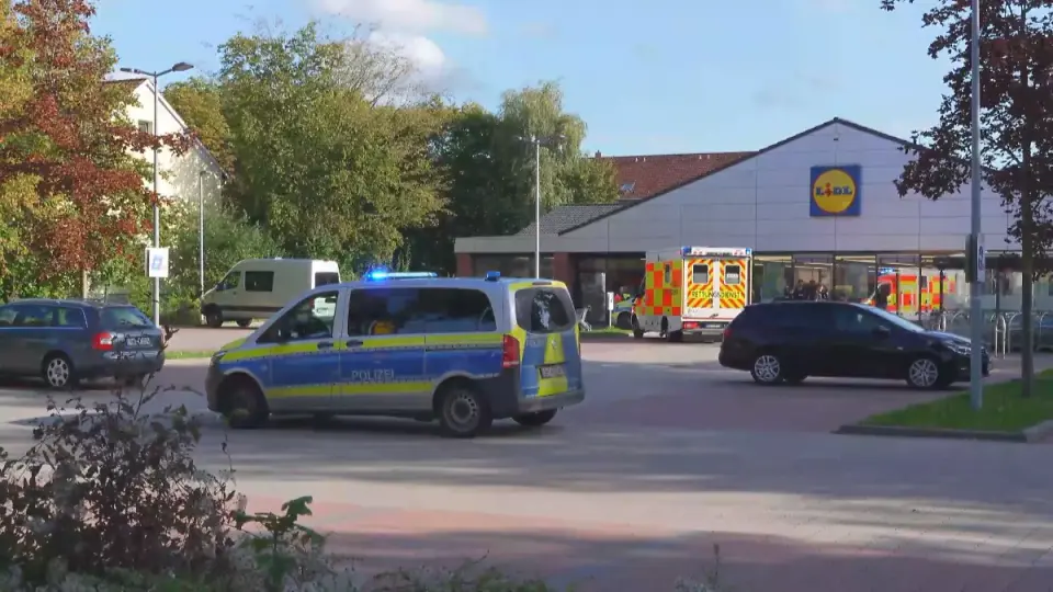 Woman stabbed to death in Ratzeburg Lidl store – 44-year-old suspect seriously injured