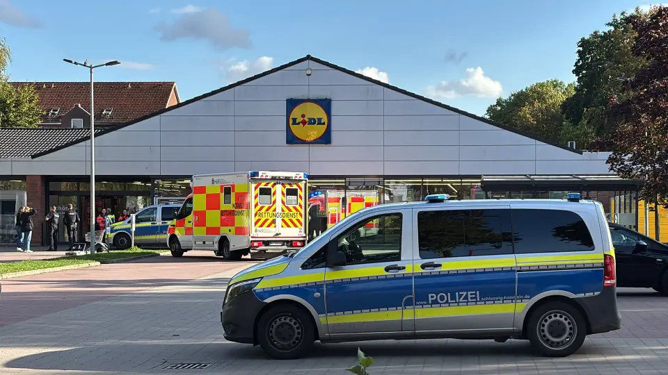 Woman killed by stabbing in Lidl supermarket in Ratzeburg – 44-year-old arrested
