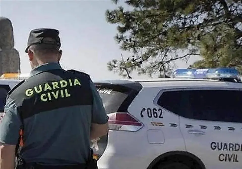 Man arrested in Salas de los Infantes after threatening to blow up town and barricading himself in