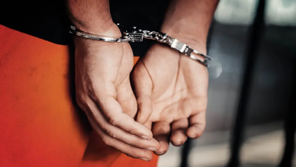Συλλήψεις για ναρκωτικά σε Ρόδο και Κάλυμνο – κοκαΐνη, ηρωίνη και αντίσταση στη σύλληψη
