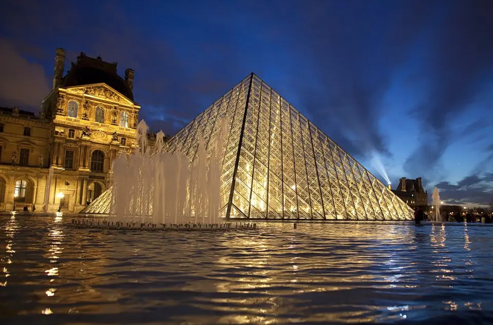 Museum thefts: Louvre heist triggers wave of copycat attacks