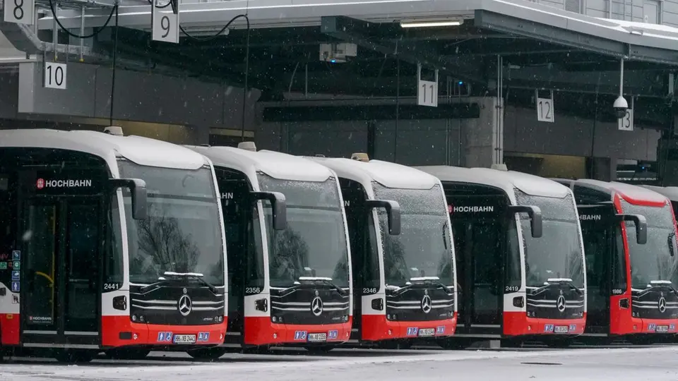 Schüsse auf Linienbus in Hamburg-Neugraben: Waffe bei 17-Jährigem gefunden