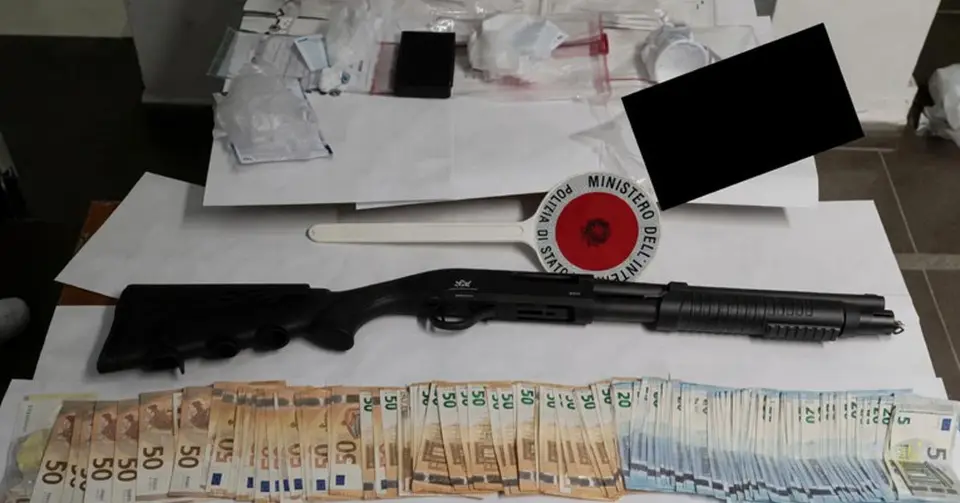 Smascherata rete criminale tra Italia e Croazia: 23 arresti per traffico di droga, armi e migranti