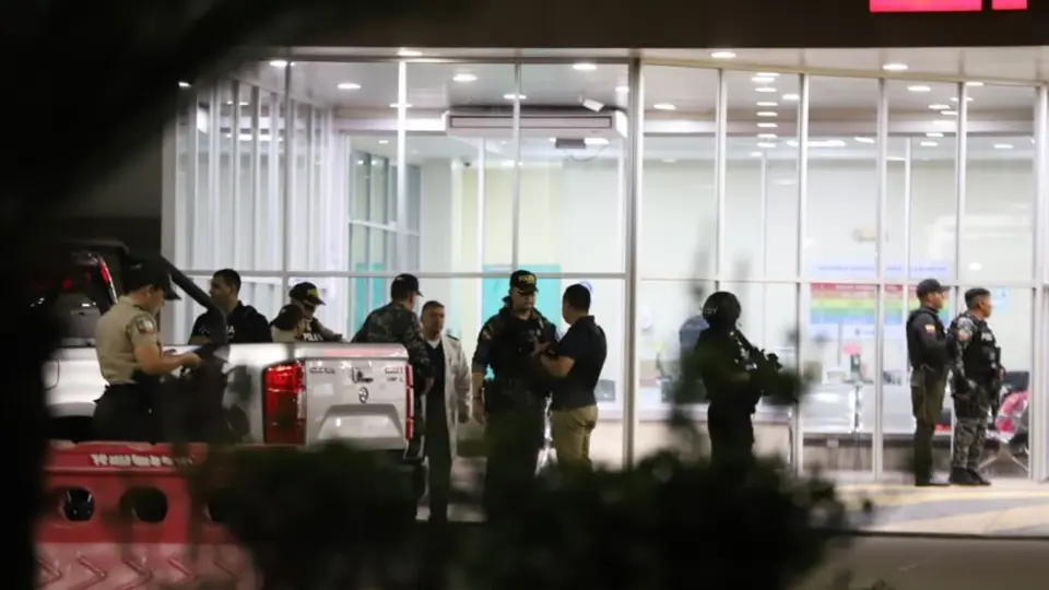 Sargento baleado en la cabeza durante persecución en Monte Sinaí, Guayaquil