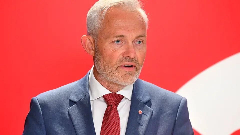 S-politiker Jonas Attenius hotad under valarbete i Majorna, Göteborg