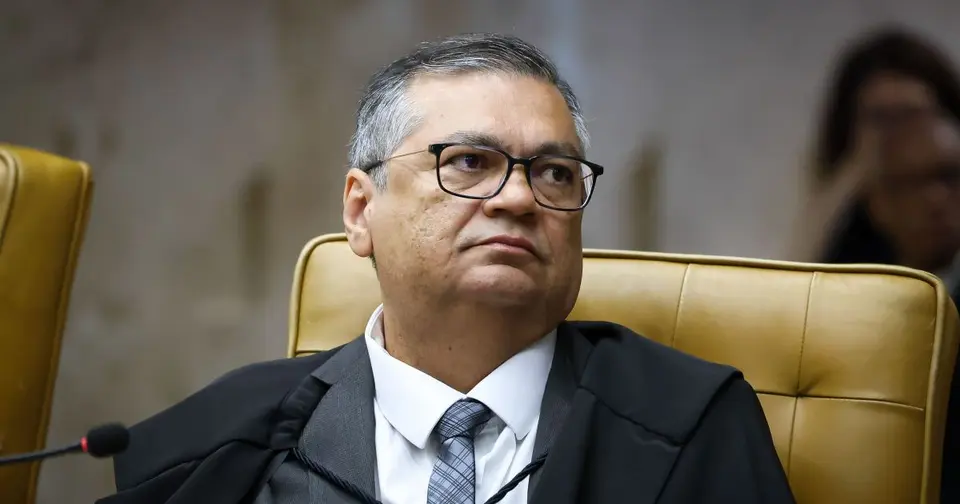 Ministro Dino levanta sigilo do caso Dark Horse e expõe investigação sobre emendas parlamentares