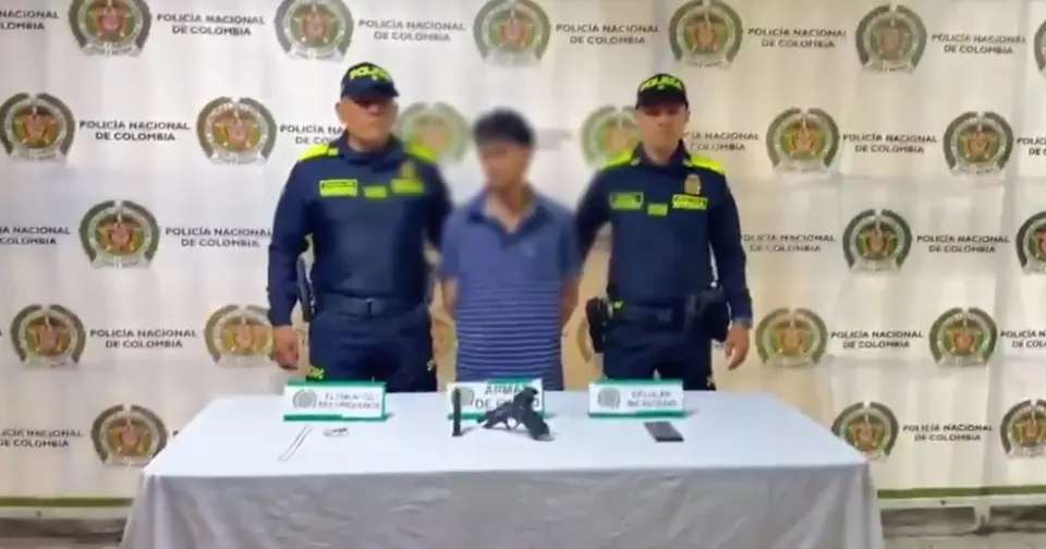 Arrest following violent robbery in Laureles, Medellín: one detained and firearm seized