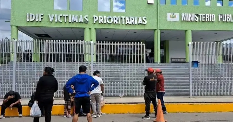 Possible femicide in Sacaba: young woman found dead from gunshot wound, partner detained