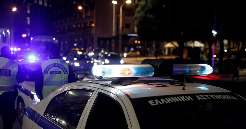Stolen car from Aigaleo: two arrests following pursuit in Aspropyrgos