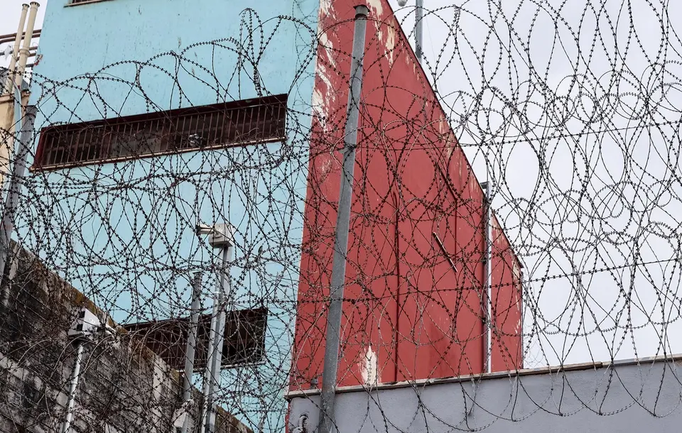 Έξι συλλήψεις για ναρκωτικά στις φυλακές Αυλώνα – μεταξύ τους σωφρονιστικός υπάλληλος