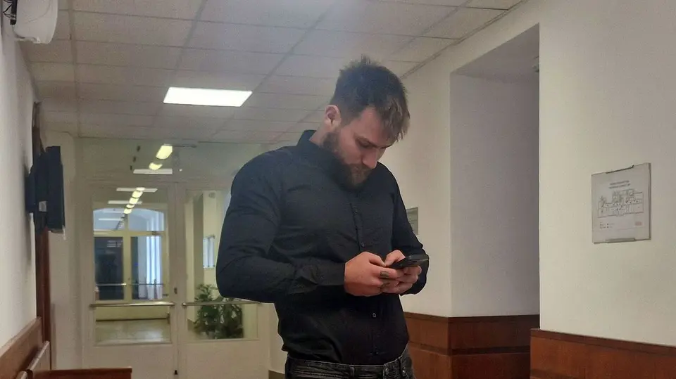 Soud potvrdil osm let za znásilnění opilé čtrnáctileté, muž vinu popíral