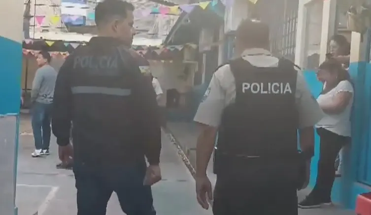 Student wounded by gunshot inside school in Guayaquil: weapon found in bathrooms