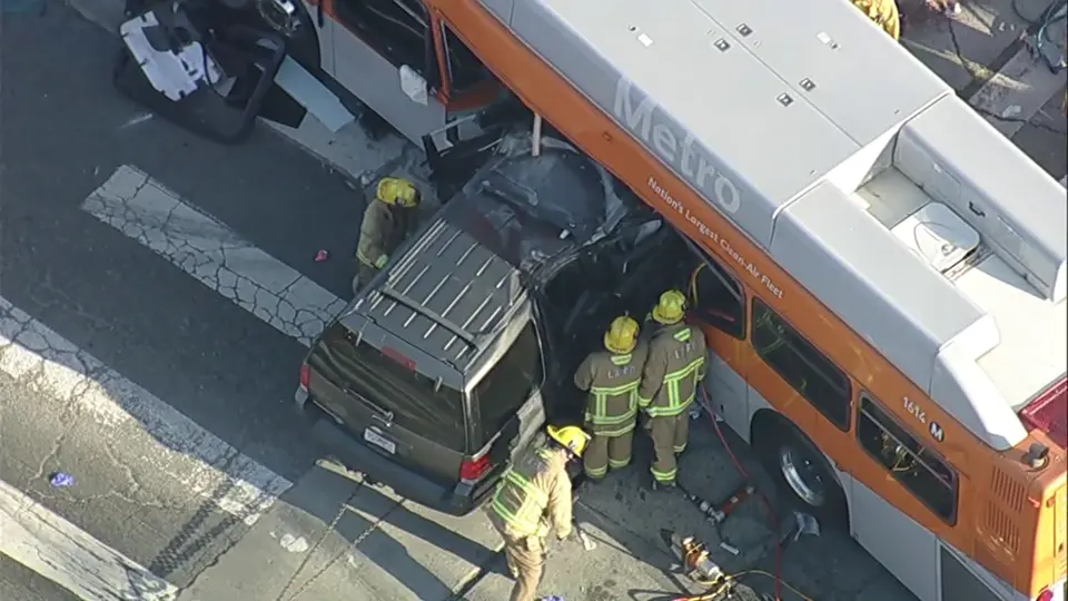 SUV driver arrested for murder after fatal Metro bus crash in Chatsworth, two dead