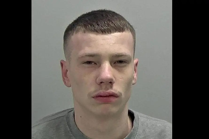 Rugby teen jailed over three years for Class A drug supply after e-scooter flight