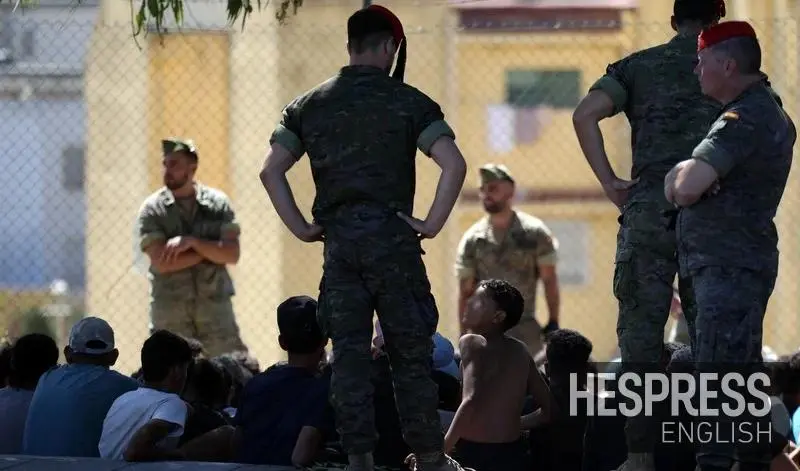 مهاجر مغربي يدعي تعرضه للخطف والتعذيب على يد جنود إسبان في سبتة