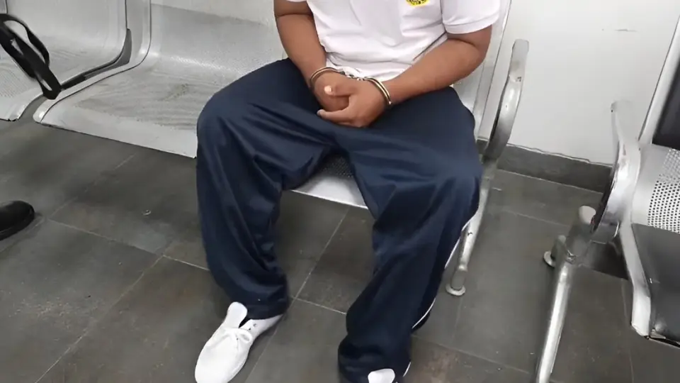 Estudiante de 16 años detenido con arma artesanal en colegio de Guayaquil