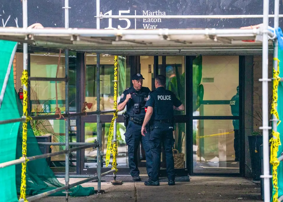 Police Officer Fatally Shot During Toronto Search Warrant