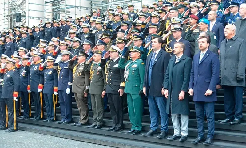 Armada Argentina separa a nueve militares por fraude millonario en sueldos y viáticos