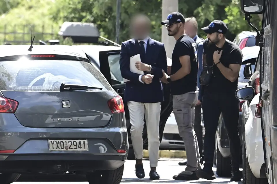 Υπόθεση Μαζωνάκη: Χρηματοοικονομικοί έλεγχοι ετών για τους δύο γιατρούς στον Κορυδαλλό