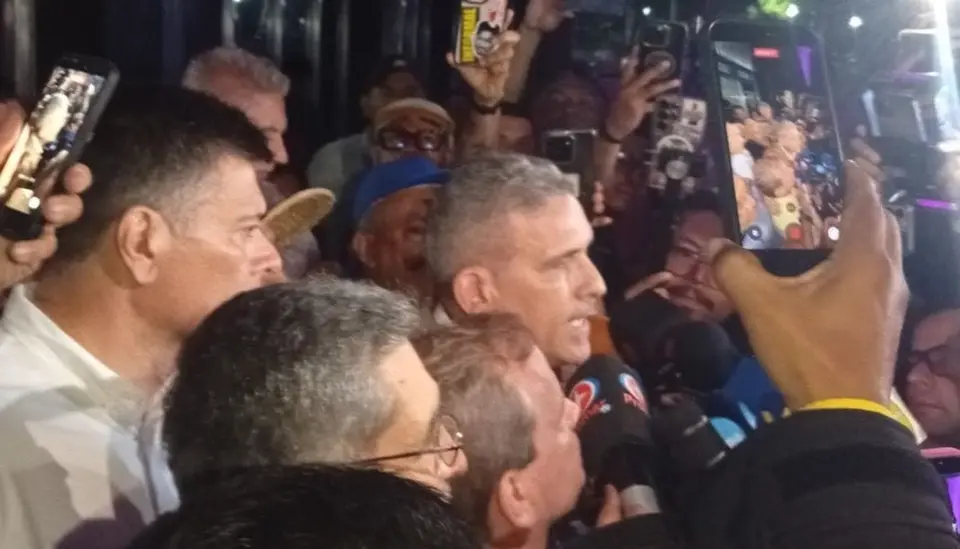 Exalcalde Javier Oropeza detenido y liberado en Barquisimeto al regresar a Venezuela