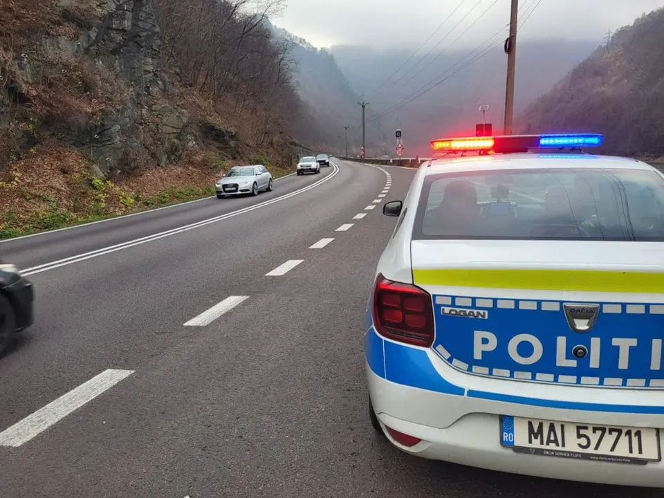 Șofer sub influența ketaminei oprit pe DJ 152A în județul Mureș, tras afară din mașină de trei polițiști