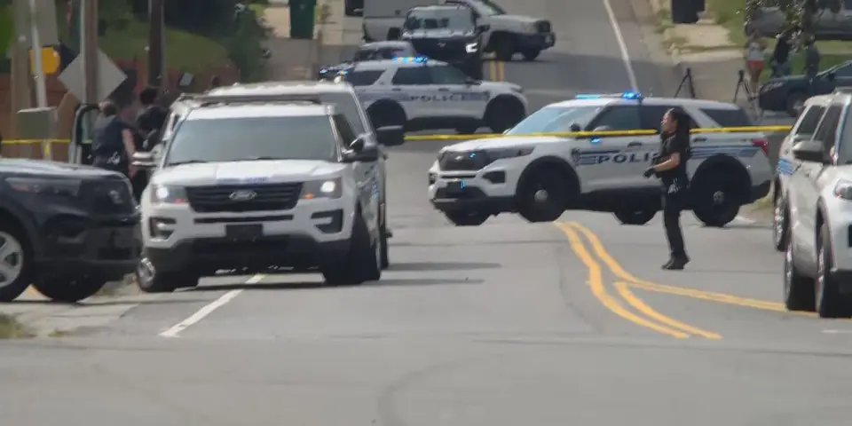 Man fatally shot by Charlotte-Mecklenburg police in Lincoln Heights