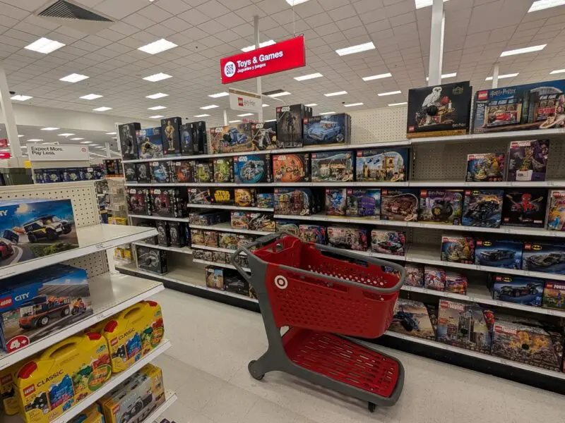 Texas Man Receives 45-Year Term for Lego Heist Spree