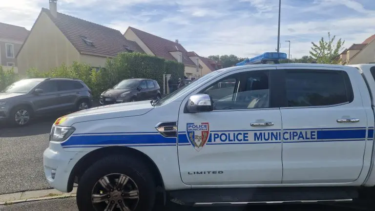 Beauvais: 35-year-old man killed by police after opening fire, officer wounded
