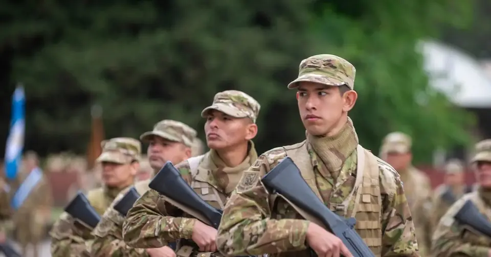 Argentine Navy suspends nine military personnel over 1.6 billion pesos payroll fraud