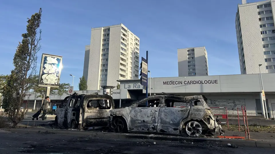 Émeutes à Saint-Pierre-des-Corps : habitants sous le choc après une nuit de chaos