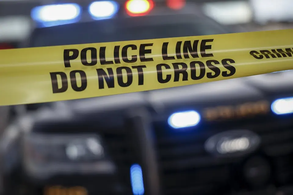 Calgary officer-involved shooting leaves suspect critically hurt in SW neighbourhood